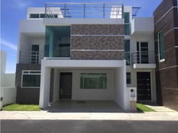 Casa Residencial en Fraccionamiento Privado