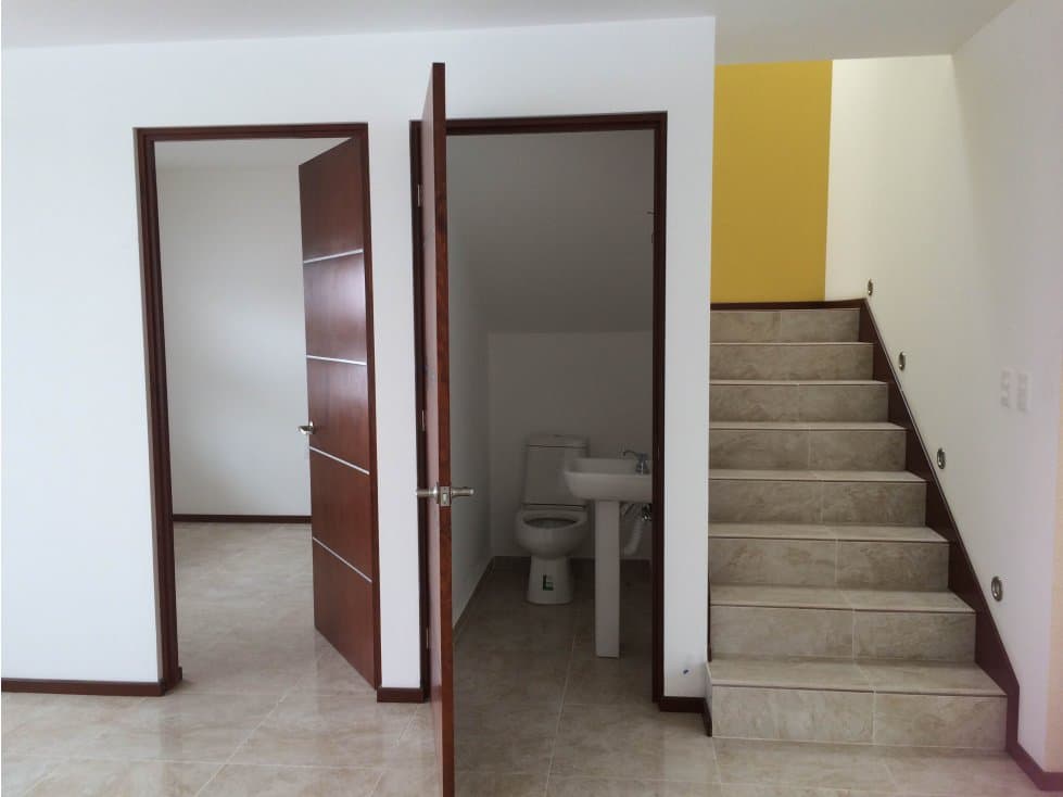 CASA NUEVA EN PIRACANTOS — foto 5