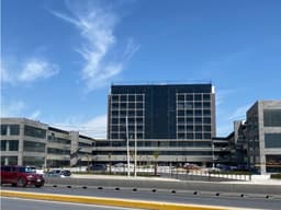 Local comercial en plaza santa Isabel