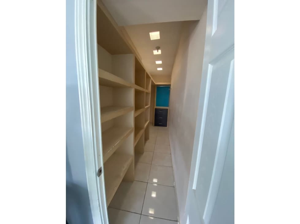 Super amplia casa remodelada en Mirasierra — foto 3