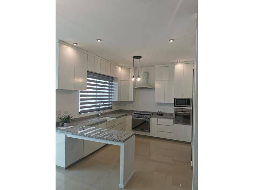 Preciosa casa en preventa en Jardines del Campestre — foto 4