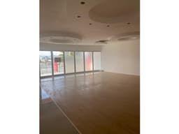 Local comercial en renta en paza roja sobre Colosio