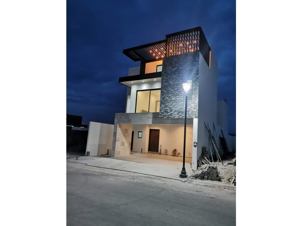 Preciosa casa en preventa en Jardines del Campestre — foto 3