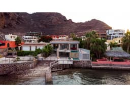Casa en Venta en la Playa Sector Bahía San Carlos