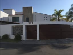 CASA EN VENTA  , PUNTA JURIQUILLA