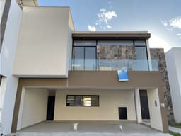 Venta de Casa en Carretera Nacional, Fraccionamiento La Joya