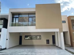 Venta de Casa en Carretera Nacional, Fraccionamiento La Joya