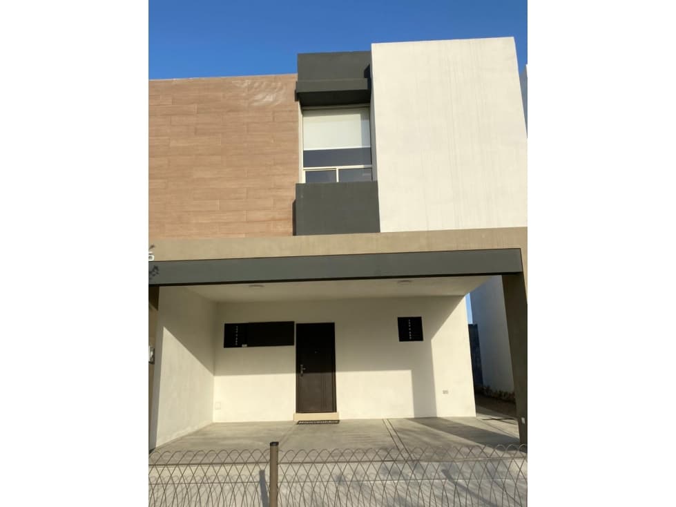Venta de Casa en Apodaca av. Concordia 2 niveles — foto 1