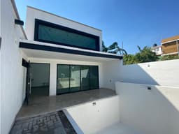Venta de casa nueva con alberca propia y estilo industrial en Morelos