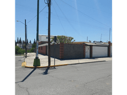 VENTA Casa Una Planta, con Alberca, Lomas del Santuario, Chihuahua
