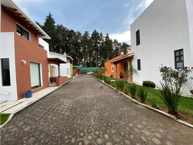 CASA GRANDE EN EL PUEBLO MÁGICO DE PÁTZCUARO MICHOACÁN