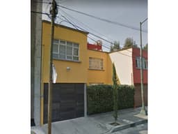 HERMOSA Y MUY BIEN UBICADA CASA EN ROMERO DE TERREROS