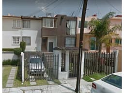 EXCELENTE CASA EN LOMAS VERDES A UN SUPER PRECIO