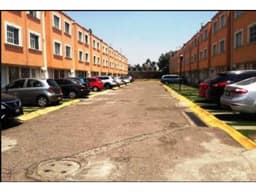 BONITA CASA EN CONDOMINIO EN JARDINES DEL ALBA CUAUTITLAN