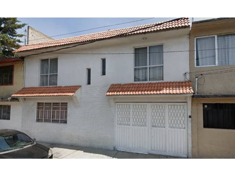 CASA EN CERRO DE LA ESTRELLA — foto 1