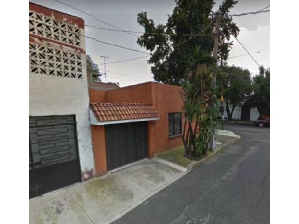 CASA EN REMATE — foto 1
