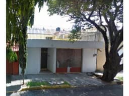 CASA EN REMATE