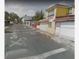 VENTA DE BONITA CASA "REMATE BANCARIO" LOMAS DE CANTERA NAUCALPAN
