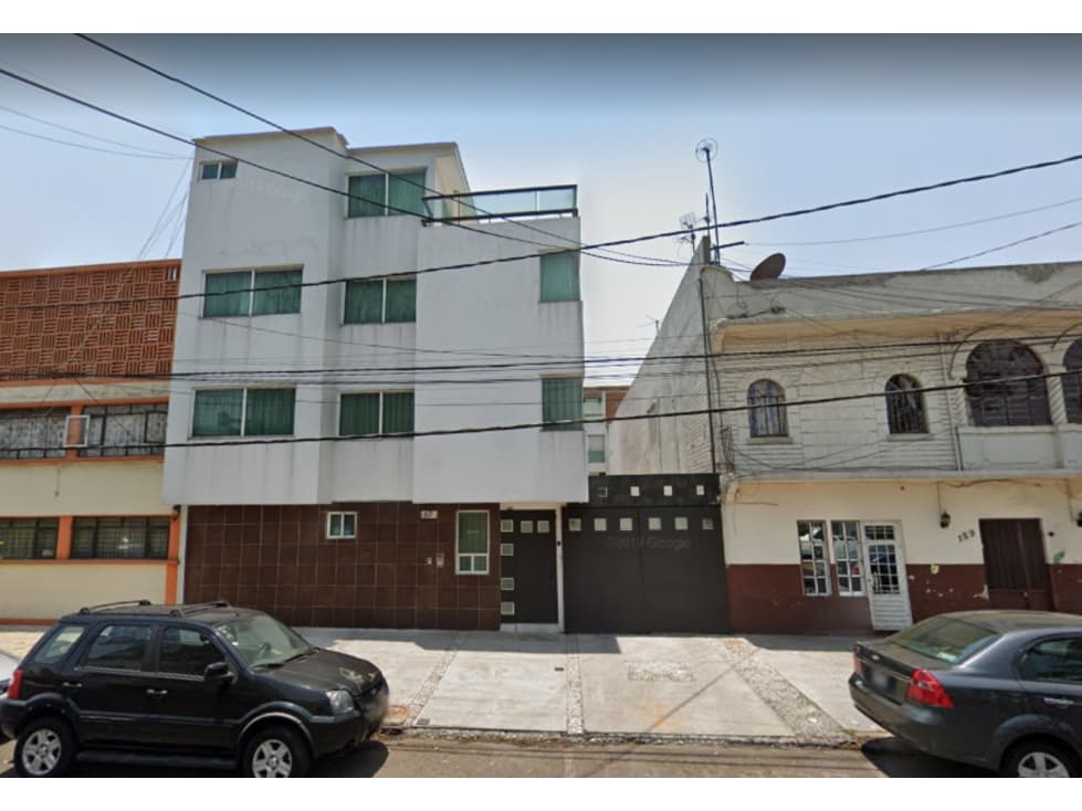 Excelente Departamento En Remate — foto 1