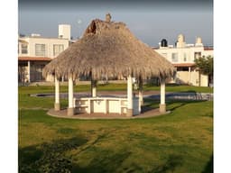 ¡CASA EN REMATE! (RESIDENCIAL VALLE DEL PEDREGAL)