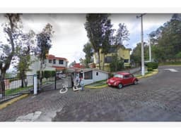 REMATE DE HERMOSA CASA EN FRACC. PASEOS DEL BOSQUE. NAUCALPAN