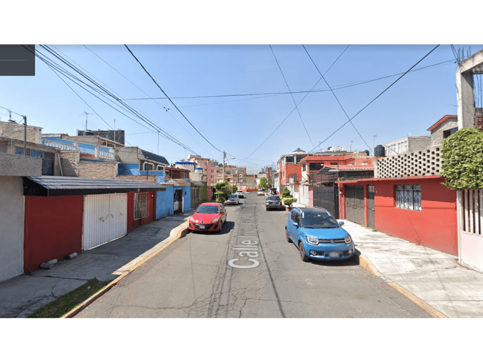 EXCELENTE CASA EN REMATE — foto 1