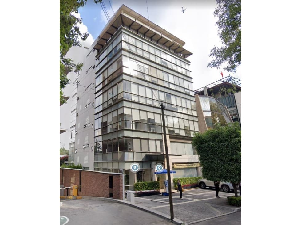 Edificio en Montes Urales 754 — foto 1