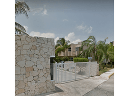 ADQUIERE INCREÍBLE CASA DE REMATE EN PLAYA DEL CARMEN QROO