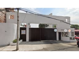 ¡EXCELENTE CASA PARA INVERSIÓN! Remate Bancario en COYOACÁN