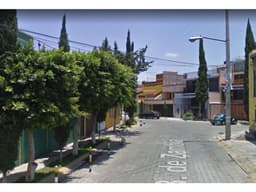 ¡CASA EN REMATE!  (NEZAHUALCÓYOTL)