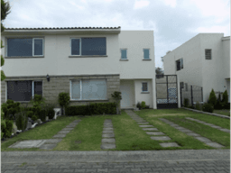 BONITA CASA EN BOSQUES DEL LAGO DE CUAUTITLAN IZCALLI DE OPORTUNIDAD