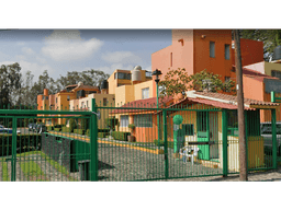 CASA EN CALLE CORREGIDORA ALCALDIA TLALPAN.
