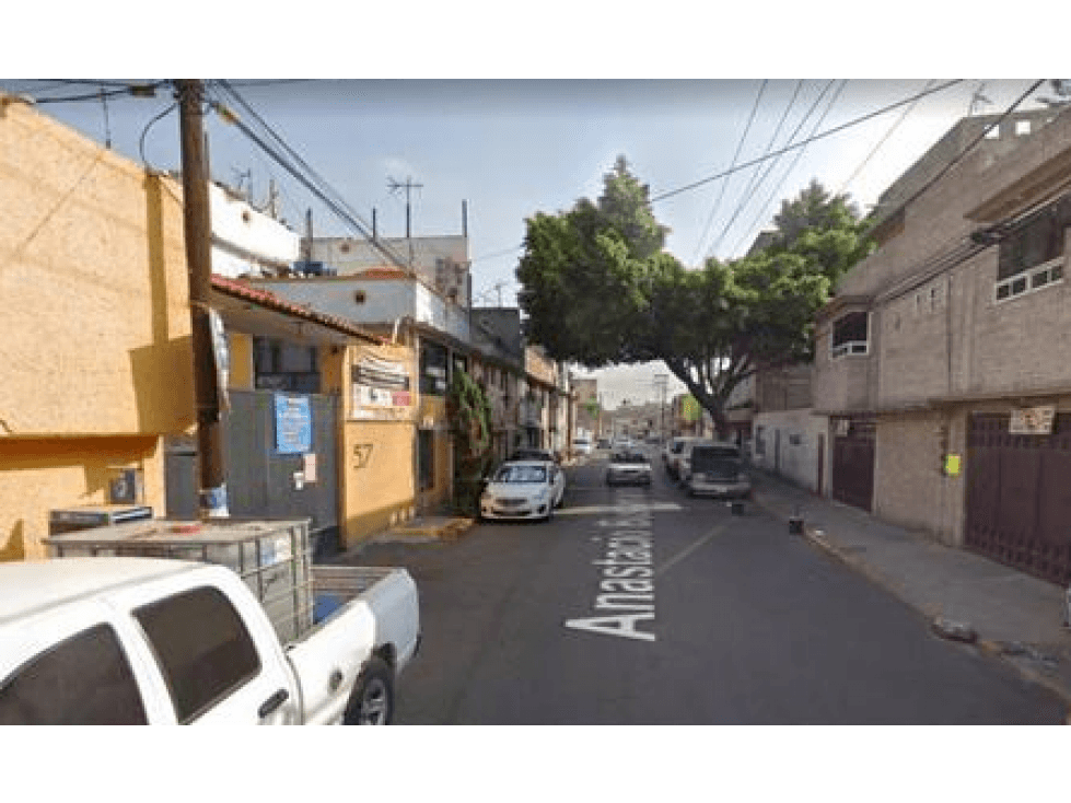EXCELENTE OPORTUNIDAD HERMOSA CASA — foto 2