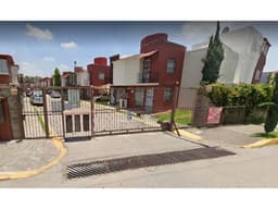 CASA EN REMATE BANCARIO EN PASEOS DE IZCALLI CUAUTITLAN IZCALLI EDOMEX