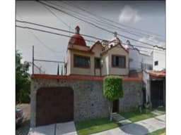 VENTA, CASA EN REMATE BANCARIO EN SECC. VALPRAISO CUERNAVACA MORELOS