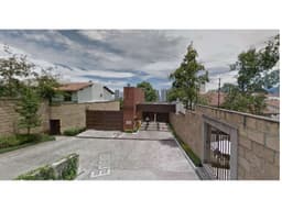 CASA EN REMATE BANCARIO, EN PASEO DE LAS LOMAS SANTA FE de 425m2