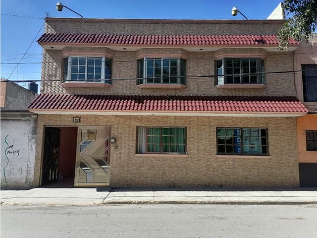 CASA DE 200 MTS DE TERRENO EN AVENIDA PRINCIPAL ECATEPEC