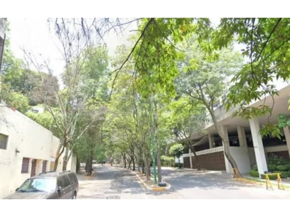CASA EN VENTA EN BOSQUE DE LAS LOMAS — foto 1