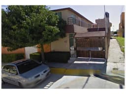 AMPLIA CASA EN CALLE CAPUCHINAS  FRACC. LOMAS VERDES 5° SECC OCTV
