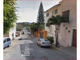 Gran Oportunidad!! Hermosa y amplia CASA en Remate, Tulipanes, Cuernav