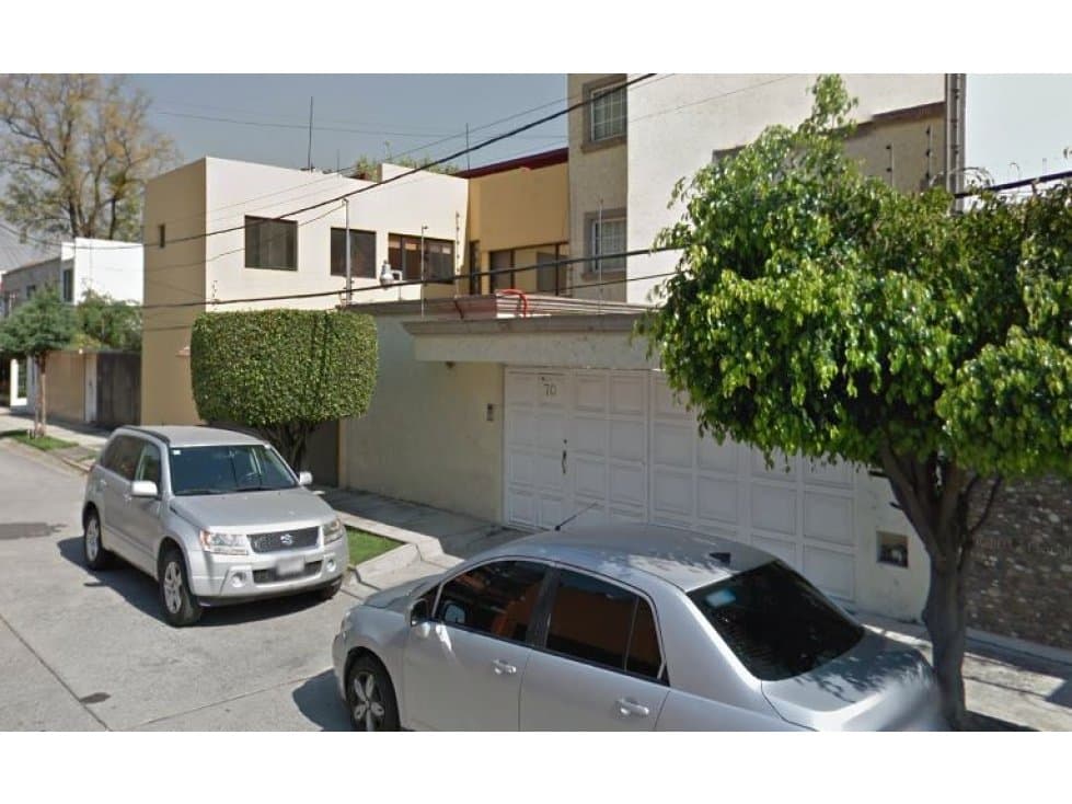 BONITA CASA EN BOSQUES DE ECHEGARAY — foto 2