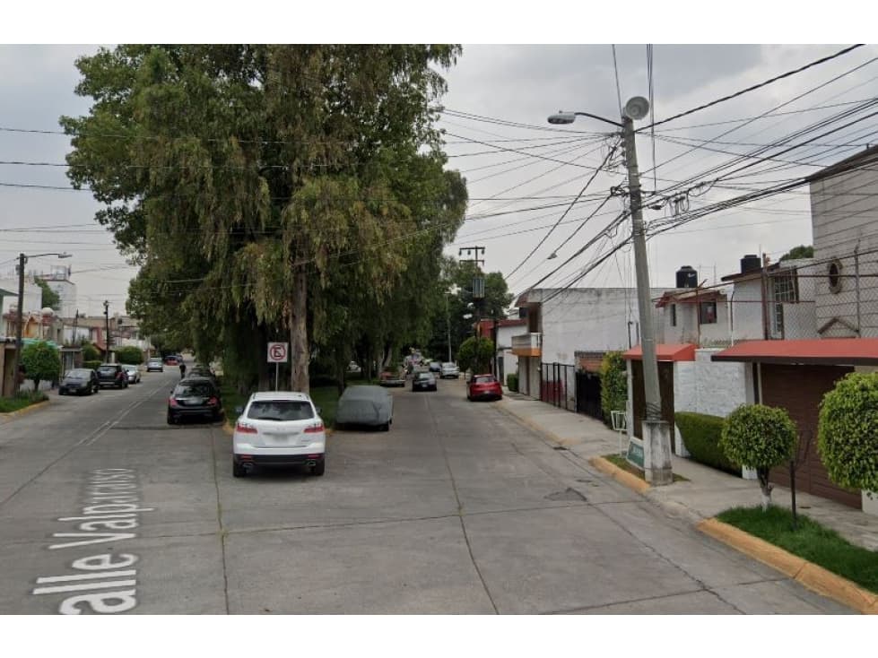 CASA EN VALLE DORADO — foto 2