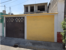 BONITA CASA EN GUADALUPE DEL MORAL
