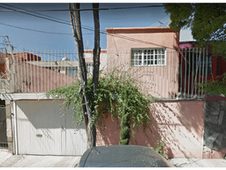 BONITA CASA EN LA COL. EDUCASION YA  ADJUDICADA