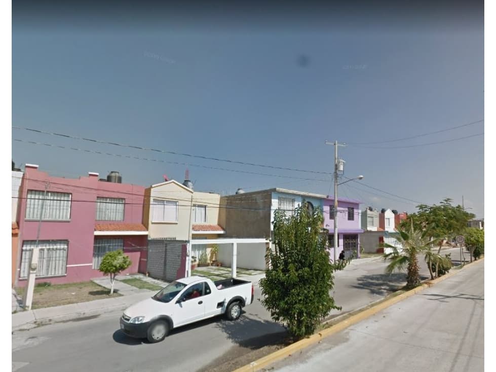 VENTA DE CASA EN COL. EL CAMPANARIO, CELAYA — foto 2