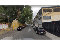 AMPLIA CASA CALLE SIERRA , COLONIA HACIENDA DE SAN JUAN OCTV