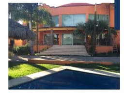 HERMOSA CASA CON PISCINA EN BUGAMBILIAS TEMIXCO