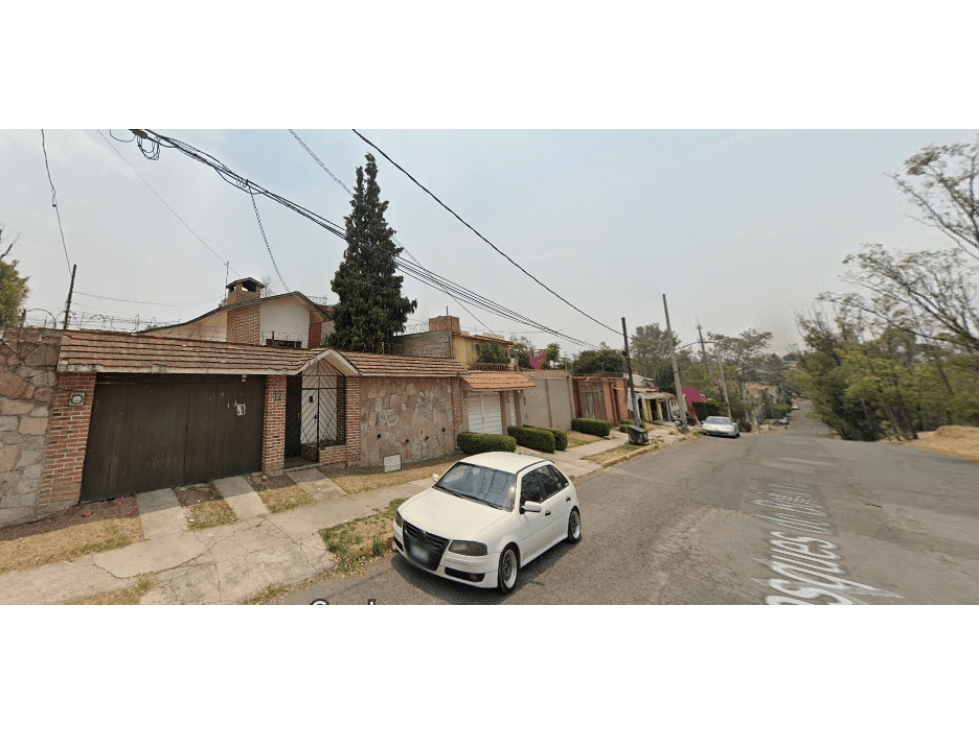 CASA EN REMATE DE LUJO BOSQUES DEL LAGO — foto 2