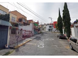 EXCELENTE CASA EN REMATE