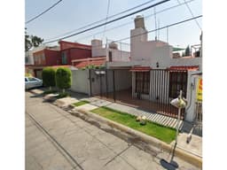 EXCELENTE CASA EN HACIENDA DE PRESILLAS